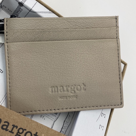 Margot 2 piece boxed jewelry case & card case set NWT!  Genuine leather - Picture 4 of 16